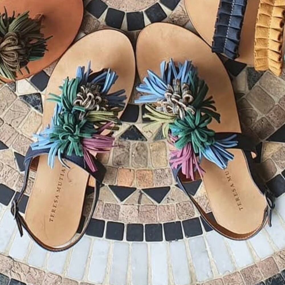 TERESA MUTIARA | Leather Flats Sandals Pom Green‎ Pink Blue Ruffle | Size 38, 8